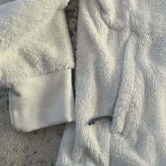 The North Face hooded jacket - Picture 4 of 9